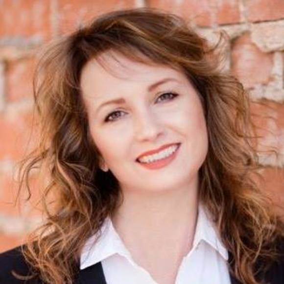 Meet your Posher, Alissa - Picture 1 of 2